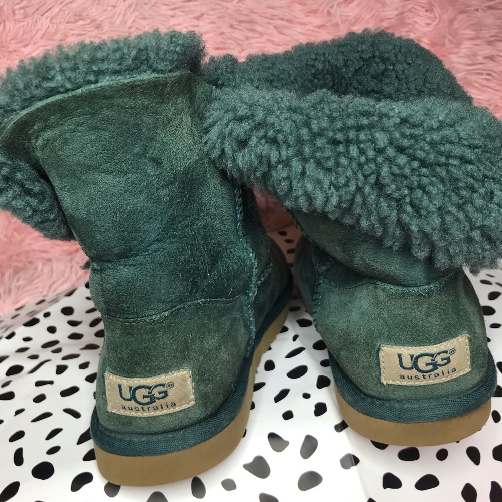 UGG BAILEY BUTTON